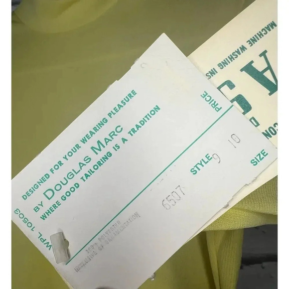 70s Vintage Douglas Marc mock neck yellow deadstock top size S. - Picture 6 of 11